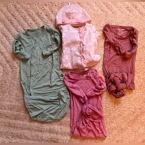 Set of 4 newborn/0-3 months gowns